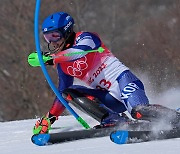 Jung Dong-hyun finishes Olympics with 21st place in slalom