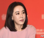 강수연 복귀작 '정이' 연상호 감독 "선배님 힘내시도록 기도해달라"