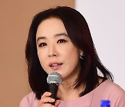 강수연, 넷플릭스로 복귀 앞두고 의식불명..'정이' 측도 "확인 중" [종합]