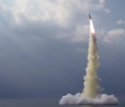 합참 "북한, 비행거리 600km·고도 60km SLBM 발사"