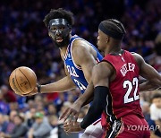 엠비드, 안면 보호대 쓰고 복귀..NBA 필라델피아 '반격의 1승'