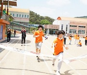 공주반포 교육가족 체육대회, 교실 벗어나 즐거움 만끽 '훈훈함 연출'
