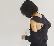 '천만원 쇼핑 플렉스' 채정안, 찢어진 티셔트 속에 타투가 선명