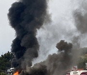 강원 양양서 시외버스 운행 중 화재..승객 6명 대피