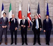러 목줄 더 조인다..G7, 러 석유 수입 단계적 중단