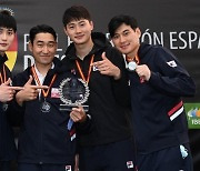 한국 펜싱 남녀 사브르 대표팀, 월드컵 단체전서 나란히 우승