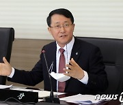 발언하는 김일환 제주대 총장