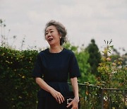 윤여정, 오스카 드레스 자비로 산 이유 "협찬 아무도 안 해줘"