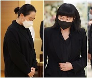 [E포토] 故 강수연 빈소 찾은 문근영-김혜수-한예리