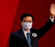 반정부 시위 강경 진압한 존 리, 홍콩 행정장관 당선