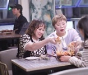 '줄 서는 식당' 박나래, 역대급 토핑 피자 가게 방문 "일하고 싶다"[M+TV컷]