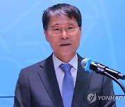 '동생 구속영장 신청' 장하성 주중대사, "임기 마지막까지 최선 다할 것"