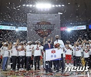 창단 첫 프로농구 통합우승 차지한 서울SK