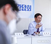 발언하는 송영길 후보