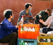 '재자원화' 강조하는 북한.. 재활용품 모으는 주민들