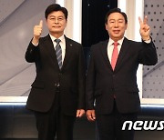 포즈 취하는 이춘희·최민호 세종시장 예비 후보
