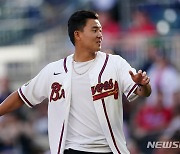 MLB 애틀랜타 홈경기 시구하는 구영회