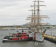 Coast Guard Eagle Summer Sail