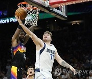 Mavericks Suns Basketball