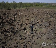 [우크라 침공] 점령지 곡식·야채까지 털어가는 러시아군..일부는 수출도