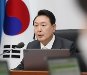 尹 대통령 "코로나 손실보상 최대 1000만원 보상할 것"(상보)