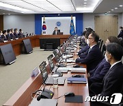 [속보] 尹대통령 "36.4조 추경 편성..최대 1천만원 손실보상"