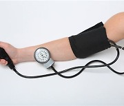 "심혈관질환 등 고위험 고혈압 환자, 목표 혈압 130 미만으로 낮춰야"