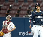 [MD포토] 김재환 '마지막 타석에서도 살아나지 못한 115억 타자'