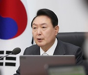 윤 대통령 첫 국무회의 주재..외교·행안부 장관 임명