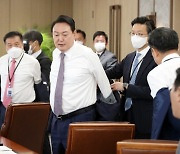 NSC 대신 '대통령 없는' 안보점검회의..박수현 "헛웃음 나올 정도"