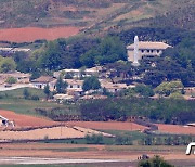 '오미크론 확산' 조용한 북한 마을