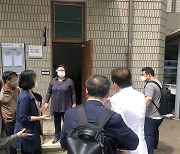 윤 대통령 장모의 동업자 '사문서위조 혐의' 재판 재개