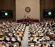 경찰, '검수완박 발의' 민주당 의원 172명 본격 수사..오늘 고발인 조사