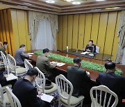 '오미크론 확산' 북한, 19만명 격리 · 6명 사망