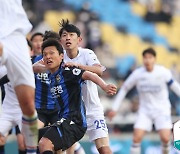 인천, K리그 초반 돌풍 원동력은 '한 발 더 뛰는 축구'