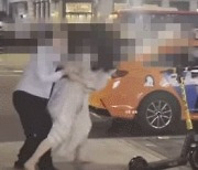 택시기사에 발차기·엎어치기..'삼성역 만취여성' 경찰 체포[영상]
