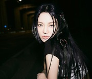 효연 (HYO), 첫 미니앨범 타이틀 곡 'DEEP' 매혹적 '스파이더 우먼' 변신