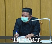 [속보] 김정은 "건국이래 대동란"..北, 코로나로 21명 사망 