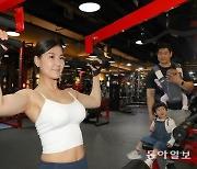 "출산 후 5개월만에 보디빌딩 대회서 우승"..아이 둘 엄마의 몸매 관리법은? [양종구의 100세 시대 건강법]