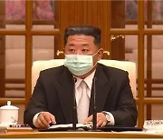 북한, 어제 17만명 확진·21명 사망.. 김정은 "건국 이래 대동란"