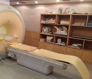 MRI 촬영 중 날아온 산소통에 60대 사망..의료인 2명 처벌은