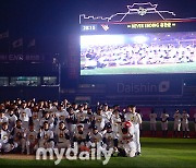 [MD포토] 유한준 은퇴식 기념촬영