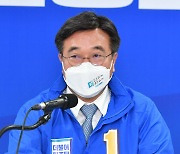 민주당 지도부 "윤 대통령, 이재명 죽이기 그만"