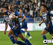 '후반 2골' 울산, 인천과 혈전 펼치며 2-2 무승부