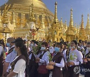 Myanmar Fullmoon Day