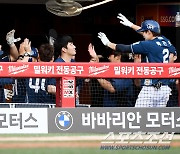 [포토] 박민우 '우리가 경기 뒤집었다'