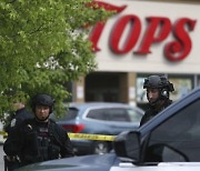 뉴욕 버팔로 슈퍼마켓서 총격으로 최소 8명 사망..용의자 체포