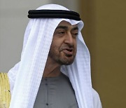 UAE 실세 무함마드 아부다비 왕세제, 차기 대통령으로 선출