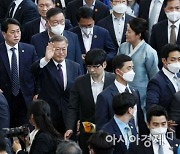 문재인, 尹 취임사 '반지성' 언급.. "반지성이 시골 평온과 자유 깼다"