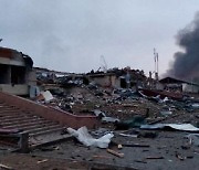 우크라이나 서부 야보리우 군사시설에 미사일 폭격